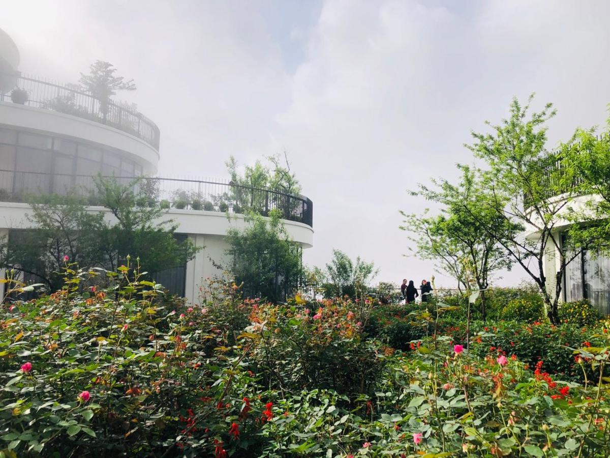 เปาส์ ซาปา เลเชเชอร์ โฮเต็ล Hotel ภายนอก รูปภาพ The rooftop garden