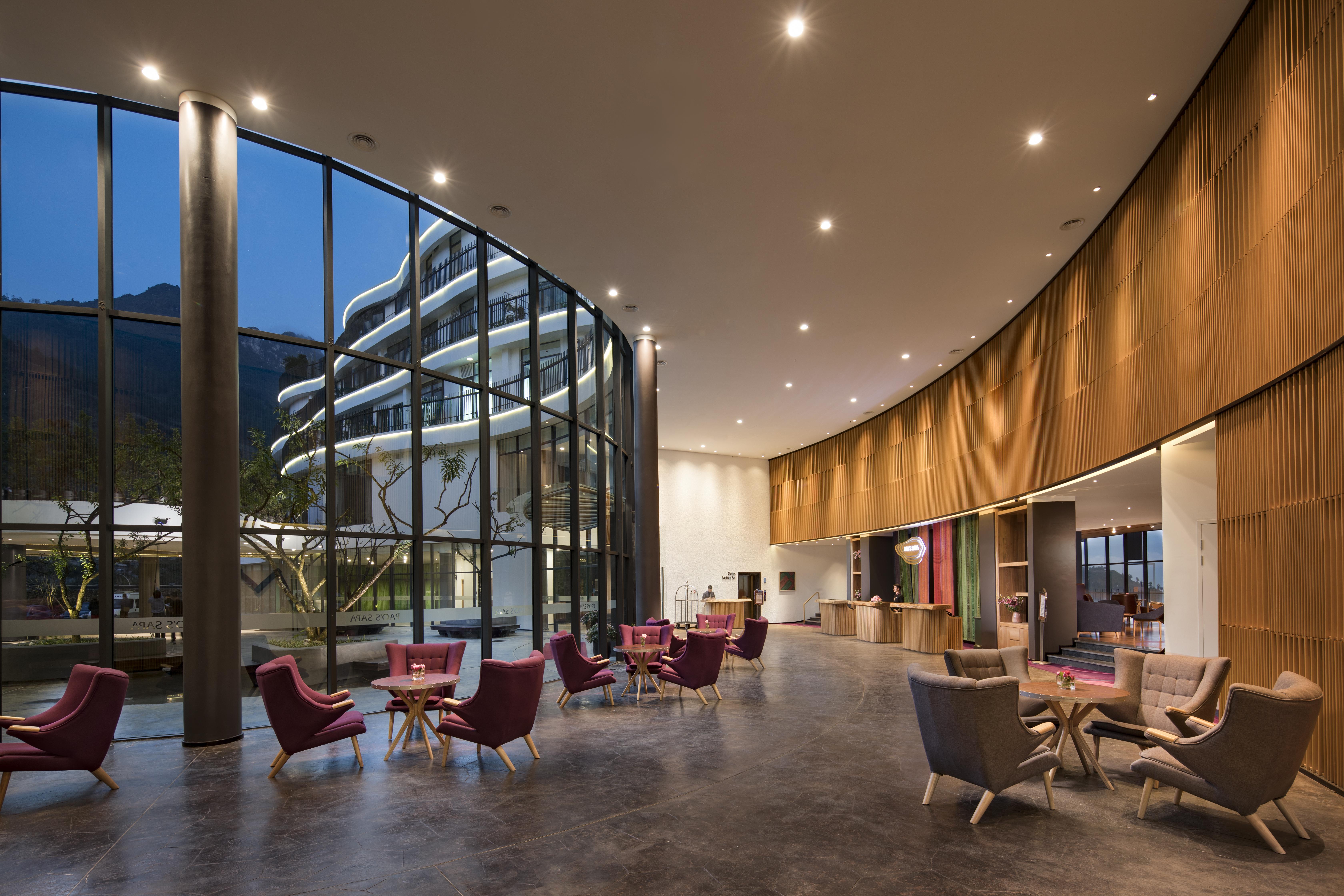 เปาส์ ซาปา เลเชเชอร์ โฮเต็ล Hotel ภายนอก รูปภาพ The lobby of the hotel