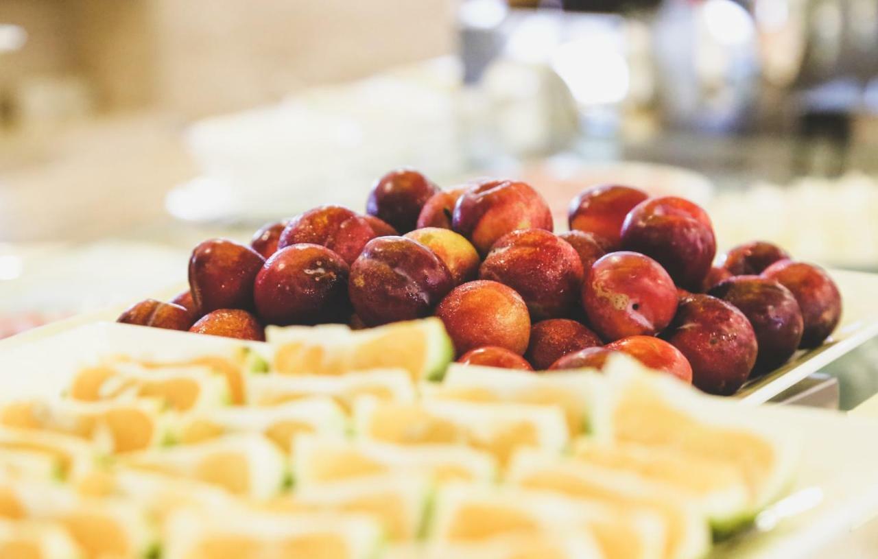 เปาส์ ซาปา เลเชเชอร์ โฮเต็ล Hotel ภายนอก รูปภาพ Fruit